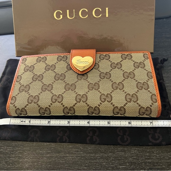 Gucci Handbags - Gucci Heart Accent Brown and orange wallet